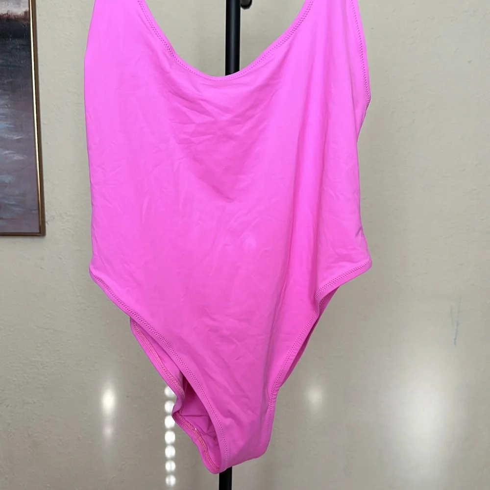 SKIMS Scoop Neck One Piece Neon Orchid‎ 2X